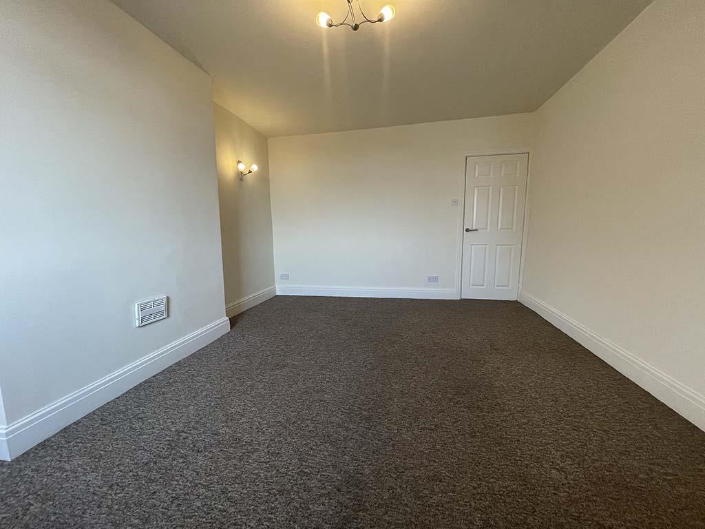2 bedroom mid terrace house SSTC in Laneshawbridge - IMG_6501.jpg